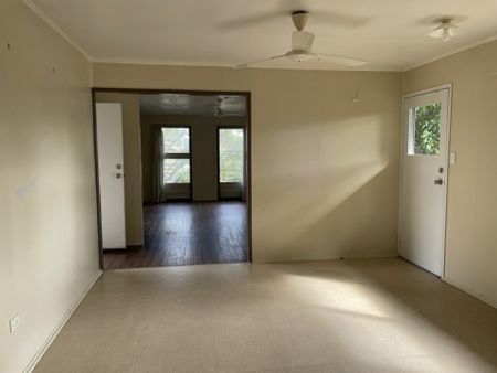 5 Bedroom Neat & Tidy Home - Photo 2