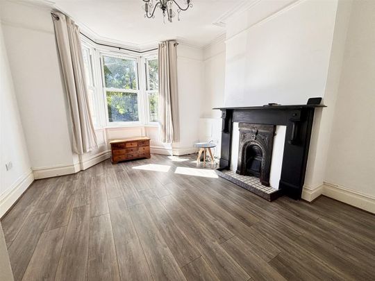 Wellsway, Bath - Photo 1