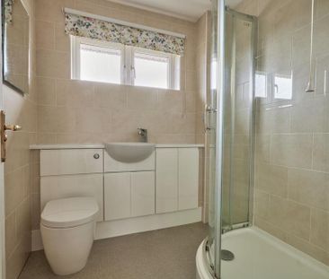 4 bedroom semi-detached house to rent - Photo 6