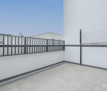 Brand New Townhome with Modern Upgrades in Prime Aurora Location - Photo 6