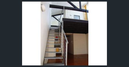 Unique Loft Apartment Living! - Photo 5