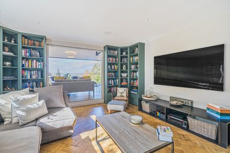 5 bedroom detached house to rent - Photo 2