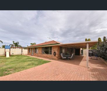 Spacious Family Living in a Quiet Cul-de-Sac - Photo 6