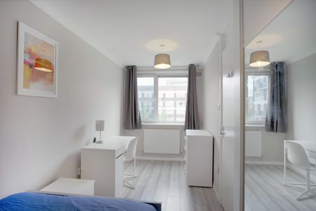 Guerin Square Room 4 - Photo 2