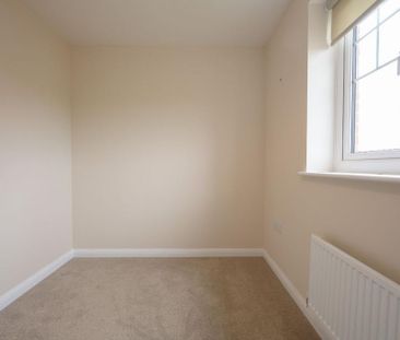 4 bedroom detached house to rent - Photo 3