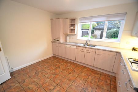 3 bedroom flat to rent - Photo 5