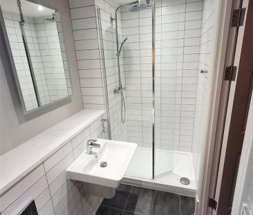 4 bedroom terraced house to rent - Photo 4