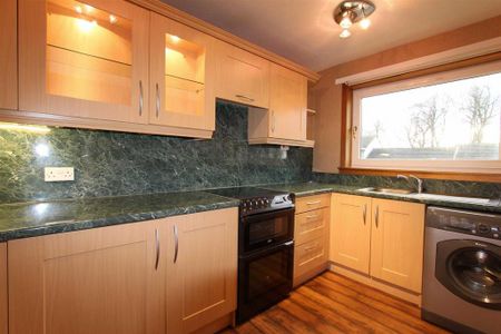 2 bedroom maisonette to rent - Photo 4