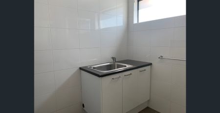 CENTRAL & SECURE STUDIO APARTMENT! - Photo 5