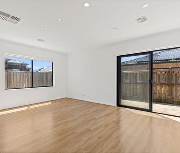 Like New & Ready to call HOME! - Photo 3