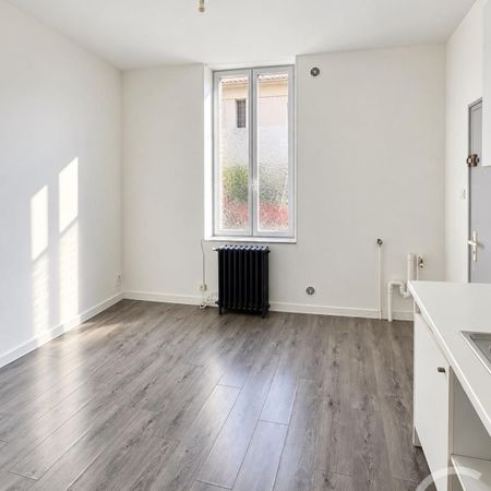 Location Appartement 2 pièces 23m² YZEURE 03400 - Photo 3