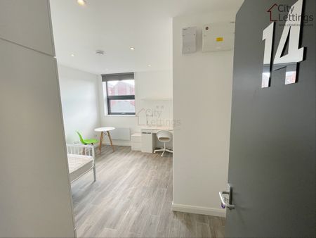 1 Bedroom Studio - Photo 2