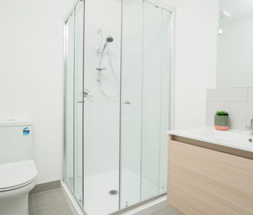 MANGERE BRIDGE, 3 BEDROOMS - Photo 1