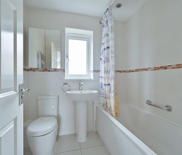 4 bedroom detached house to rent - Photo 1