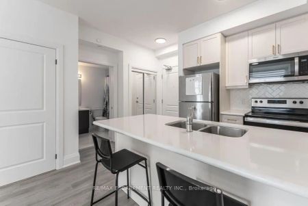 450 Dundas Street #327 - Photo 3