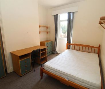 5 bedroom house to rent - Photo 2