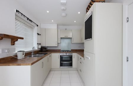 Hampden Square, Heyford Park - Photo 4