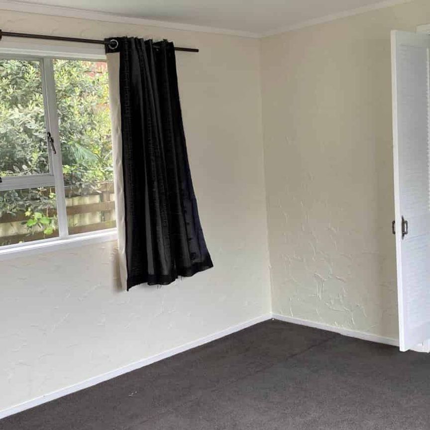 Wonderful home on Waimai Ave - Photo 1