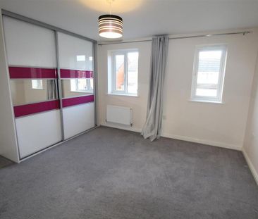 4 bedroom detached house to rent - Photo 6