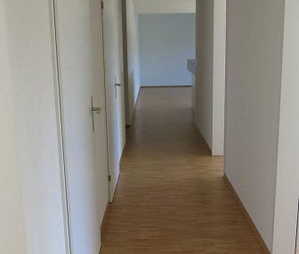Schöne 4.5 Zimmer Wohnung in Schwamedingen - Foto 6