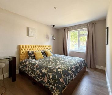 3 bedroom semi-detached bungalow to rent - Photo 6