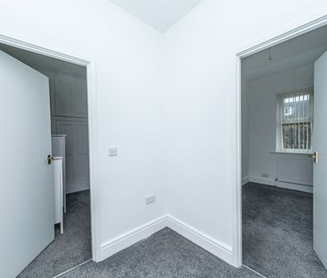 31 ZOAR STREET MORLEY LEEDS LS27 8JB - Photo 4