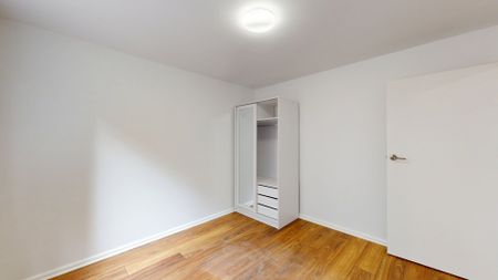 Newly Renovated Apartment & Perfectly Positioned for Convenience! - Photo 4