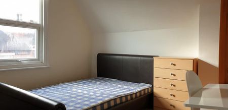 5 bedroom terraced house to rent - Photo 4