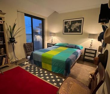 Redfern - Photo 2