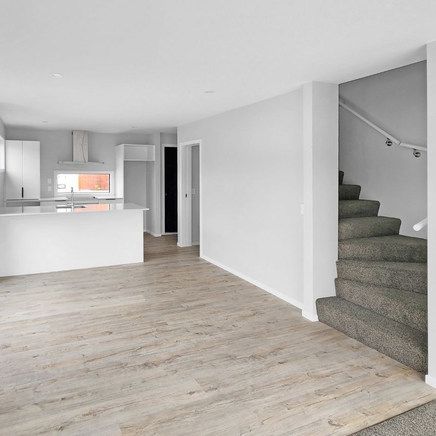 Modern Wainui Living - Photo 1