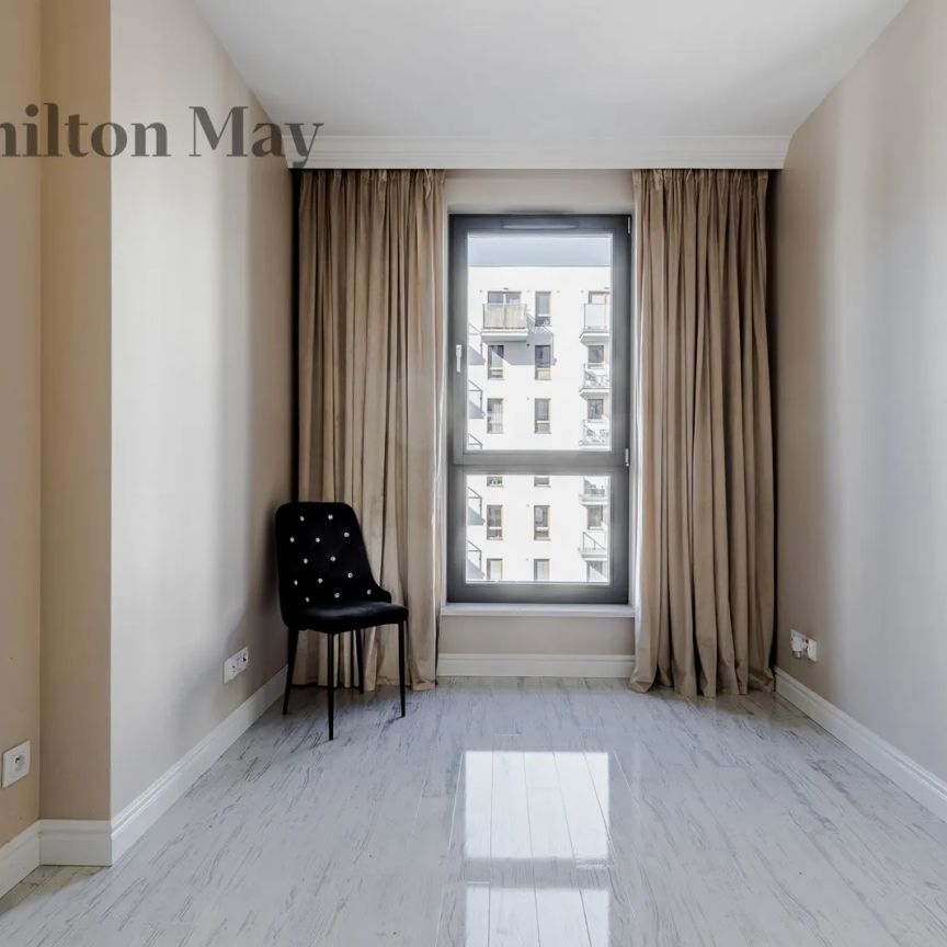 Przestronny apartament z dwiema sypialniami na Woli - Zdjęcie 1