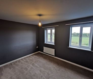 Four bedroom detached property - Photo 1