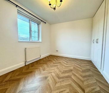 54 Circular Road, Newtownards, BT23 4BN - Photo 3