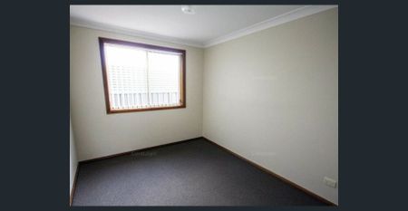 Town House - Photo 2