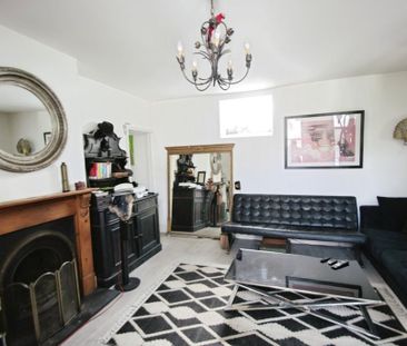 2 bedroom end of terrace house to rent - Photo 5