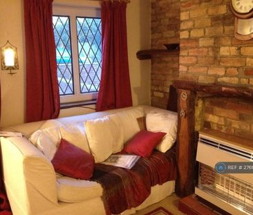 2 bedroom end of terrace house to rent - Photo 2