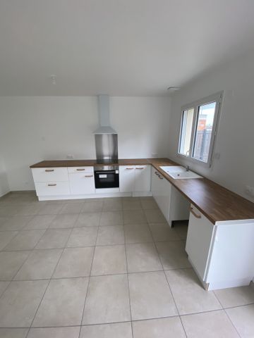 Location Maison 4 pièces 89m² VILLENAVE D ORNON 33140 - Photo 5