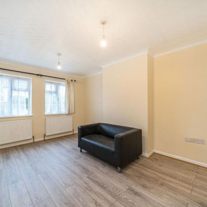 3 bedroom detached house to rent - Photo 1