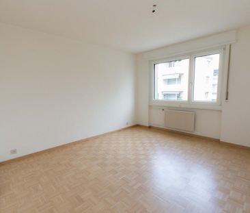Tolle, renovierte Wohnung an super Lage! - Photo 2