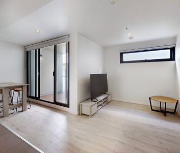 Stylish and Convenient 2-Bedroom Apartment for Rent in Essendon - Photo 6