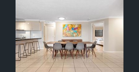 Modern Apartment with Breathtaking City & River Views - Photo 3