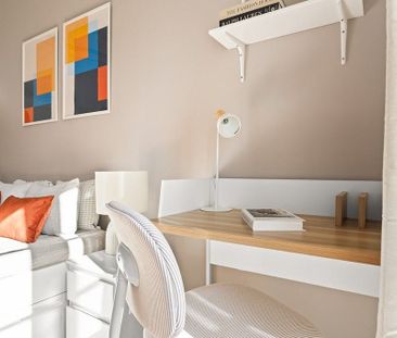 Avenida de Sidónio Pais, Lisbon, Lisbon 1050-215 - Photo 5