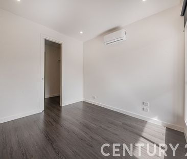 Modern Townhouse in Ideal Location - Photo 4