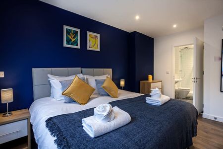 School Street - Photo 4