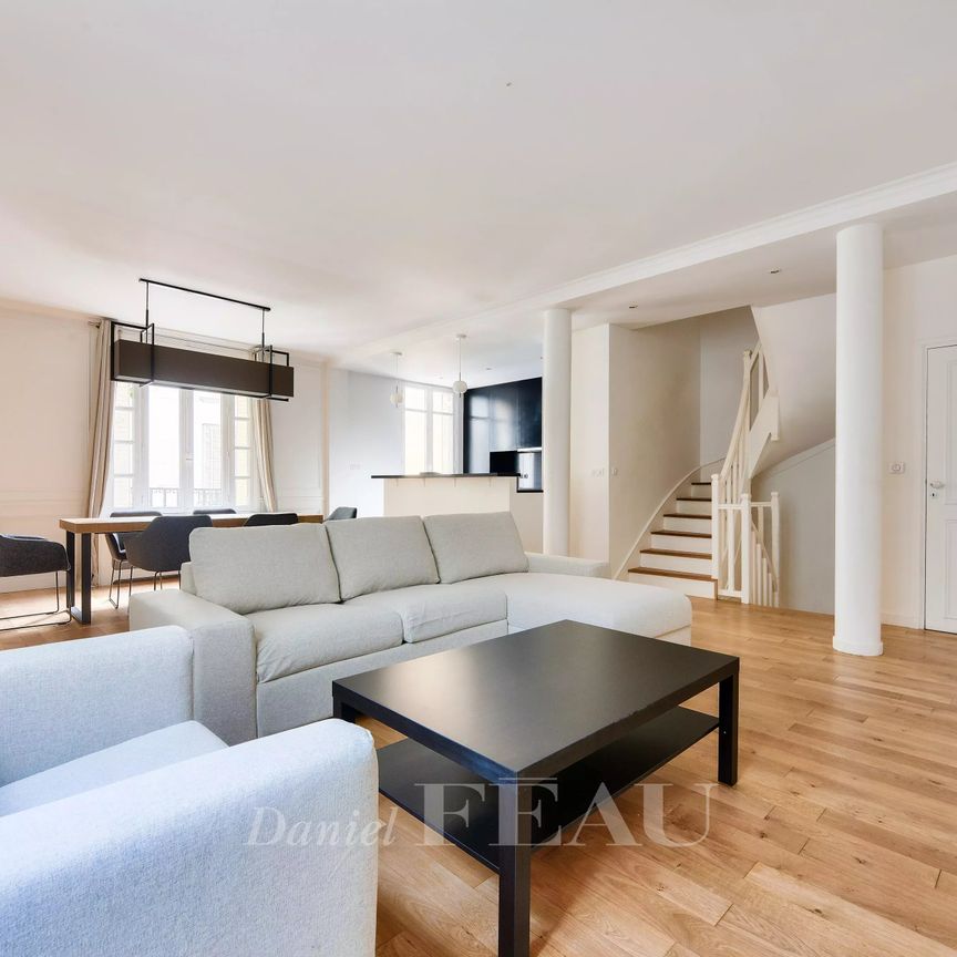 Location maison, Paris 16ème (75016), 7 pièces, 179.44 m², ref 85262702 - Photo 1