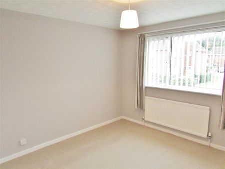 3 bedroom semi-detached house to rent - Photo 3