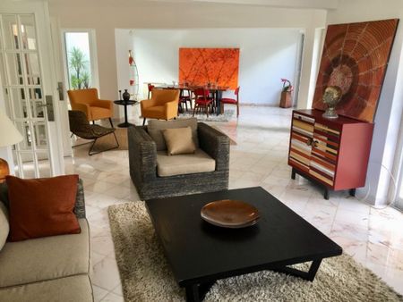 4 room luxury House for rent in Cascais e Estoril, Portugal - Photo 4