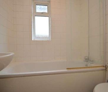 Bedroom Ground Floor Maisonette In Godalming, GU7 - Photo 6