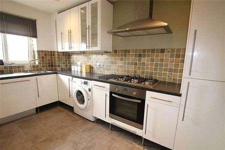 Upper Maze Hill, St. Leonards-on-sea, East Sussex, TN38 - Photo 2