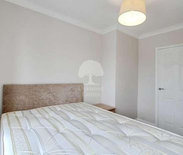 Spring Park, Holmlea Walk, Datchet, SL3 - Photo 5